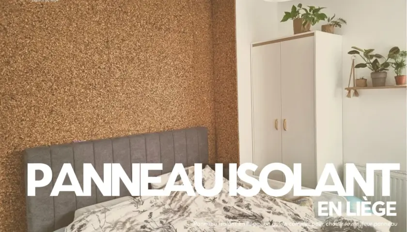 Chambre avec mur en panneau isolant en liège texturé. Un lit et une armoire complètent la pièce.